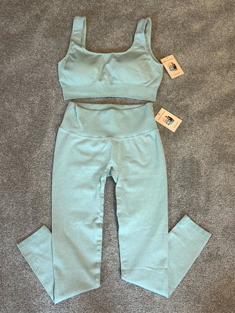 Berlin & Daughter Mint Green Ribbed 2 Piece Activewear Set NWT Size S